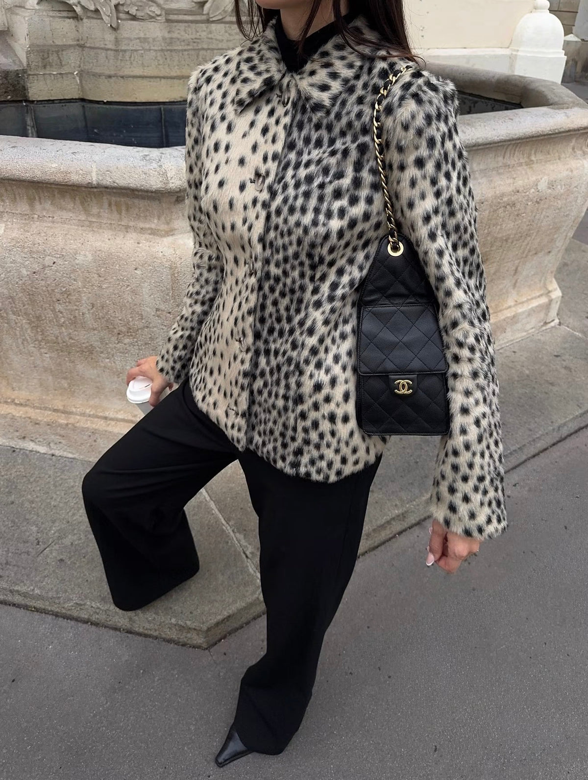 Cappotto in Pelliccia Sintetica con Stampa Leopardo e Revers