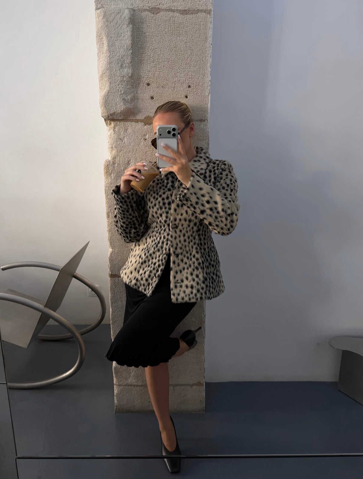 Cappotto in Pelliccia Sintetica con Stampa Leopardo e Revers