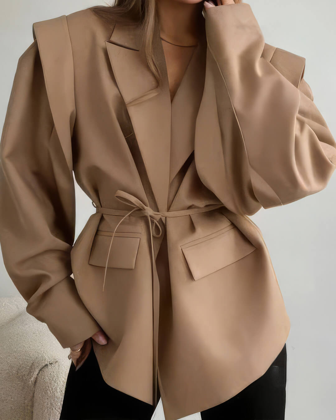 Mia – Blazer mit weitem Ärmel und Gürtel