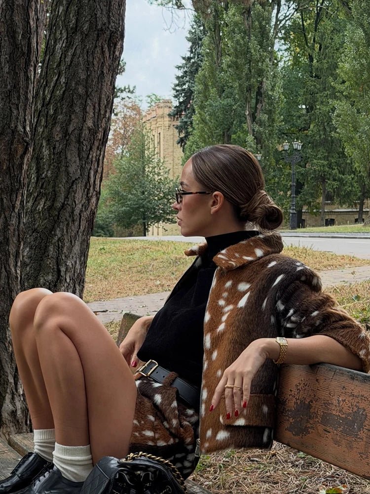 Bambi Kunstfelljacke und Shorts Set