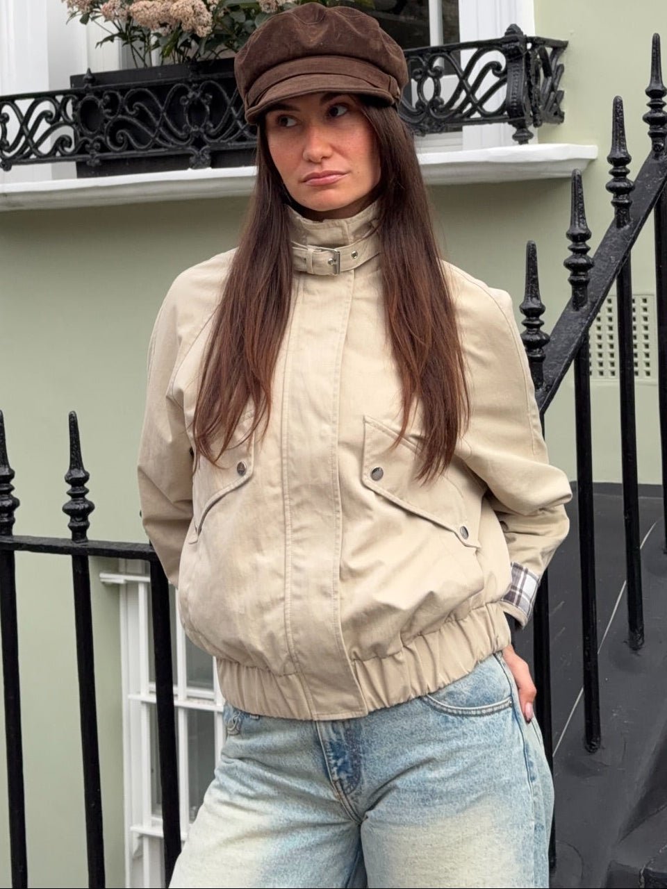Lässige Stehkragenjacke mit Knopfleiste