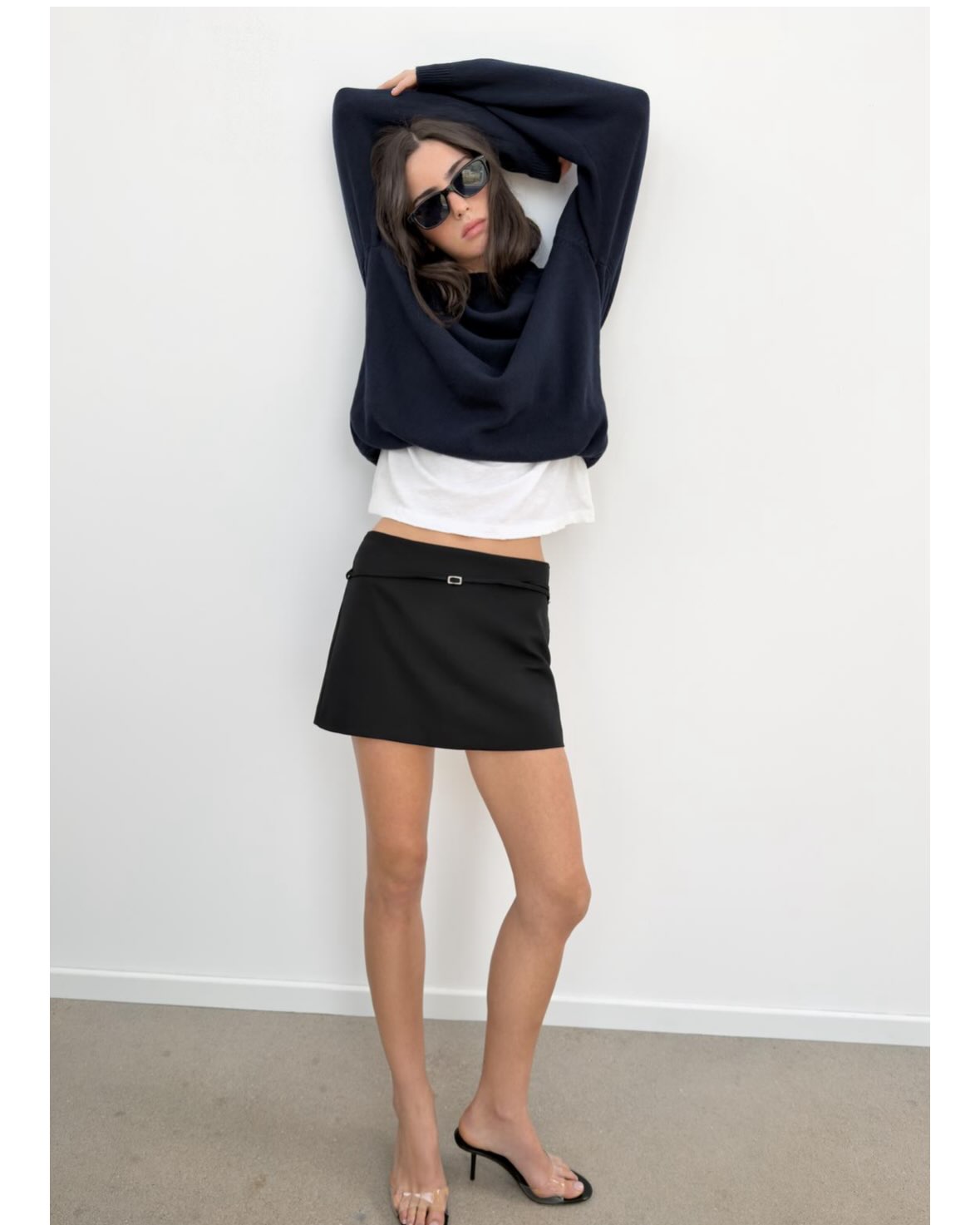 Lässiger Skort mit seitlichem Reißverschluss und Gürtel