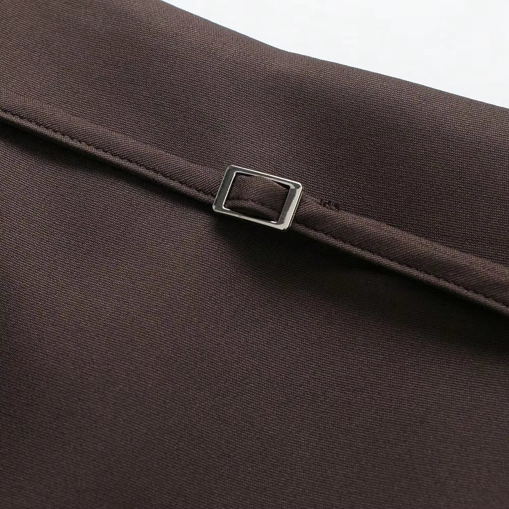 Lässiger Skort mit seitlichem Reißverschluss und Gürtel
