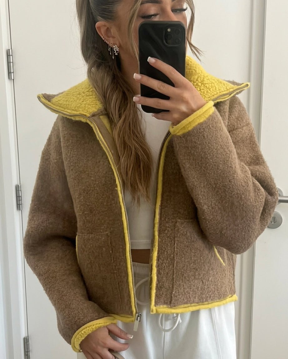 Strickjacke mit Kontrastbesatz und Reißverschluss