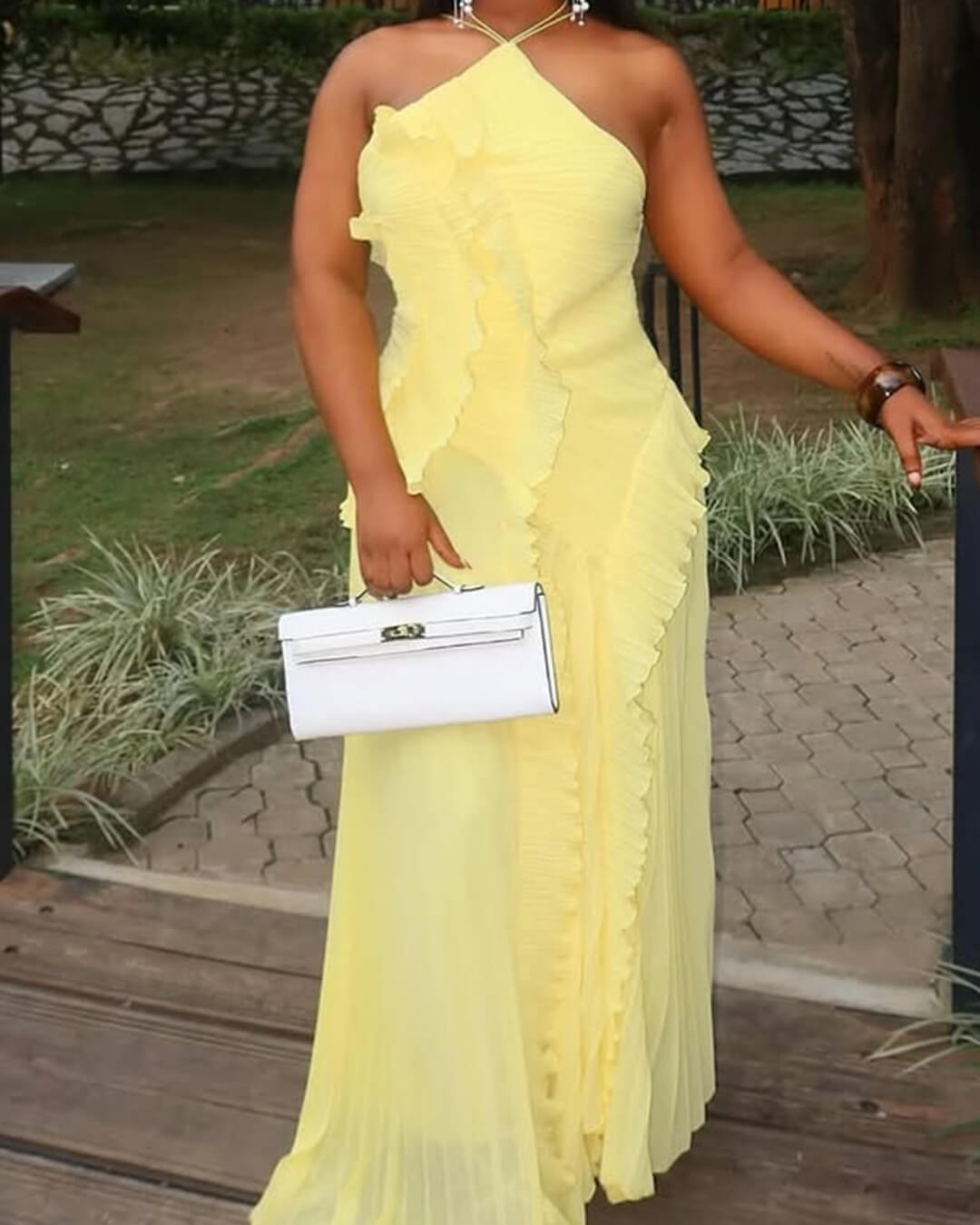 Crissa – Neckholder-Kleid aus Tüll mit Rüschen