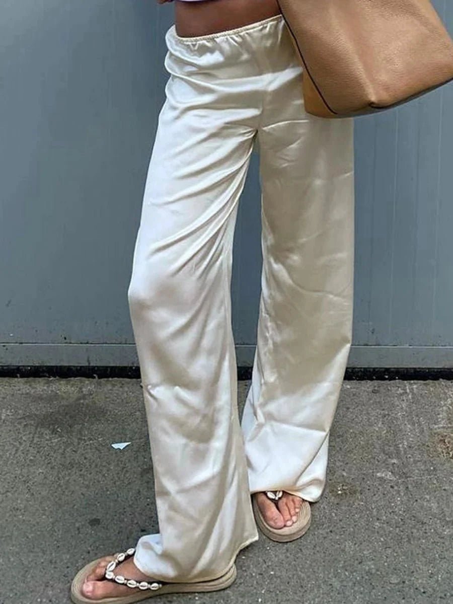 Lily – Weite Satinhose mit elastischem Bund
