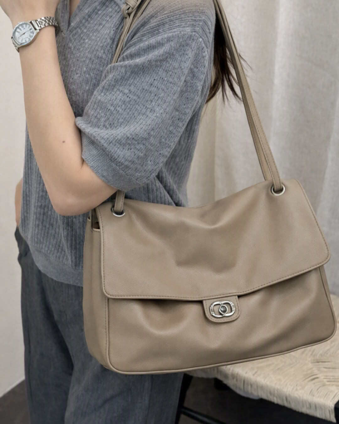 OLANE Elegant Buckle Flap Leather Shoulder Bag Black36×24×11 cmWomen's Handbags