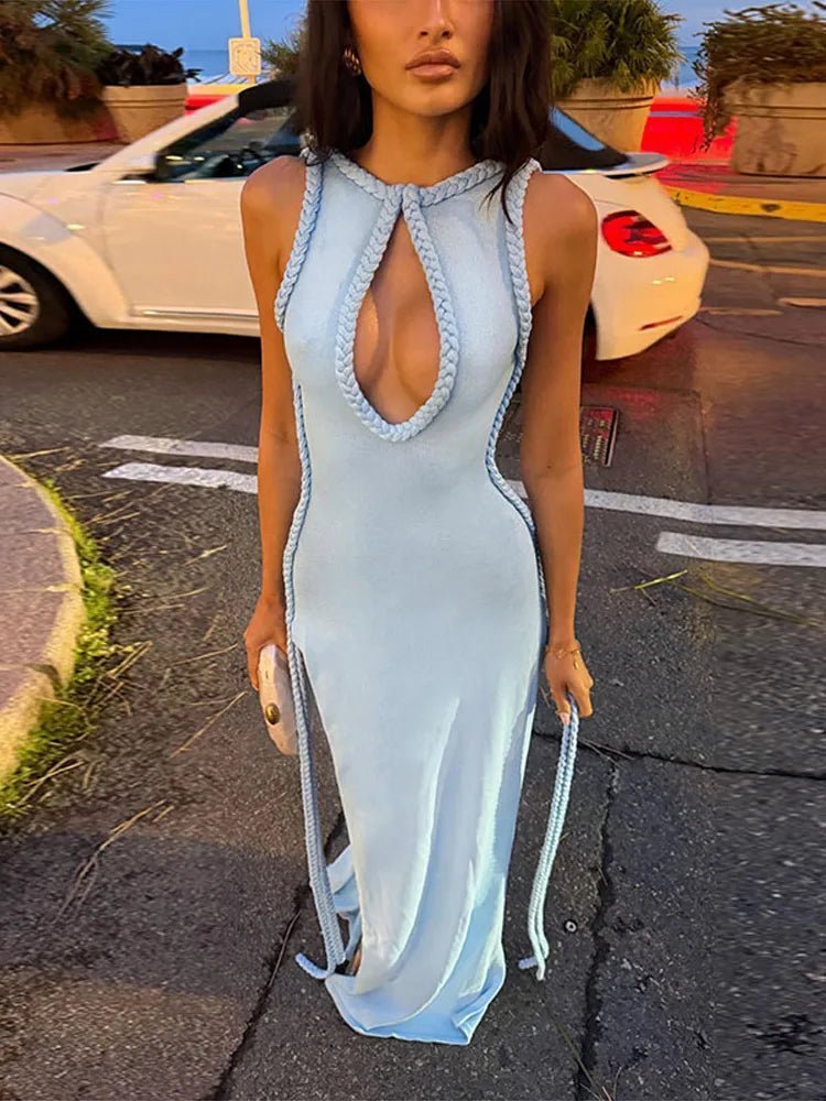 Elegantes, rückenfreies Maxikleid mit Tropfenausschnitt