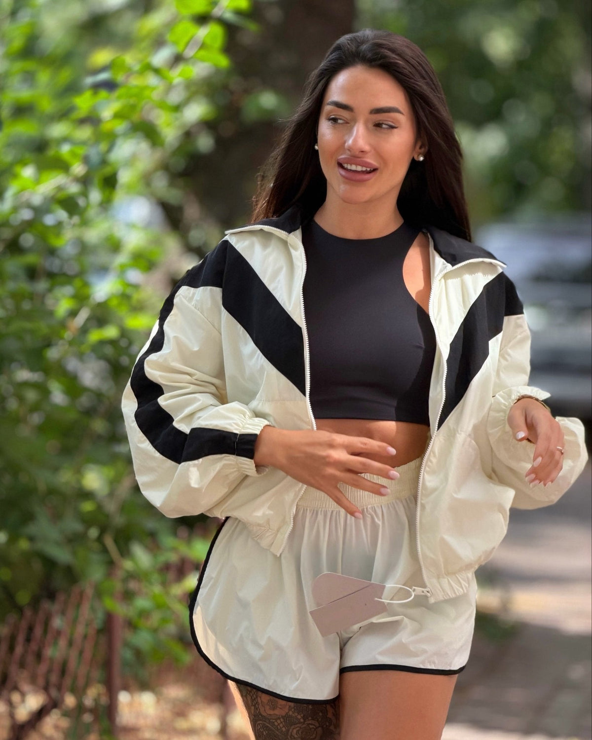 Shorts-Set mit Windjacke und durchgehendem Reissverschluss