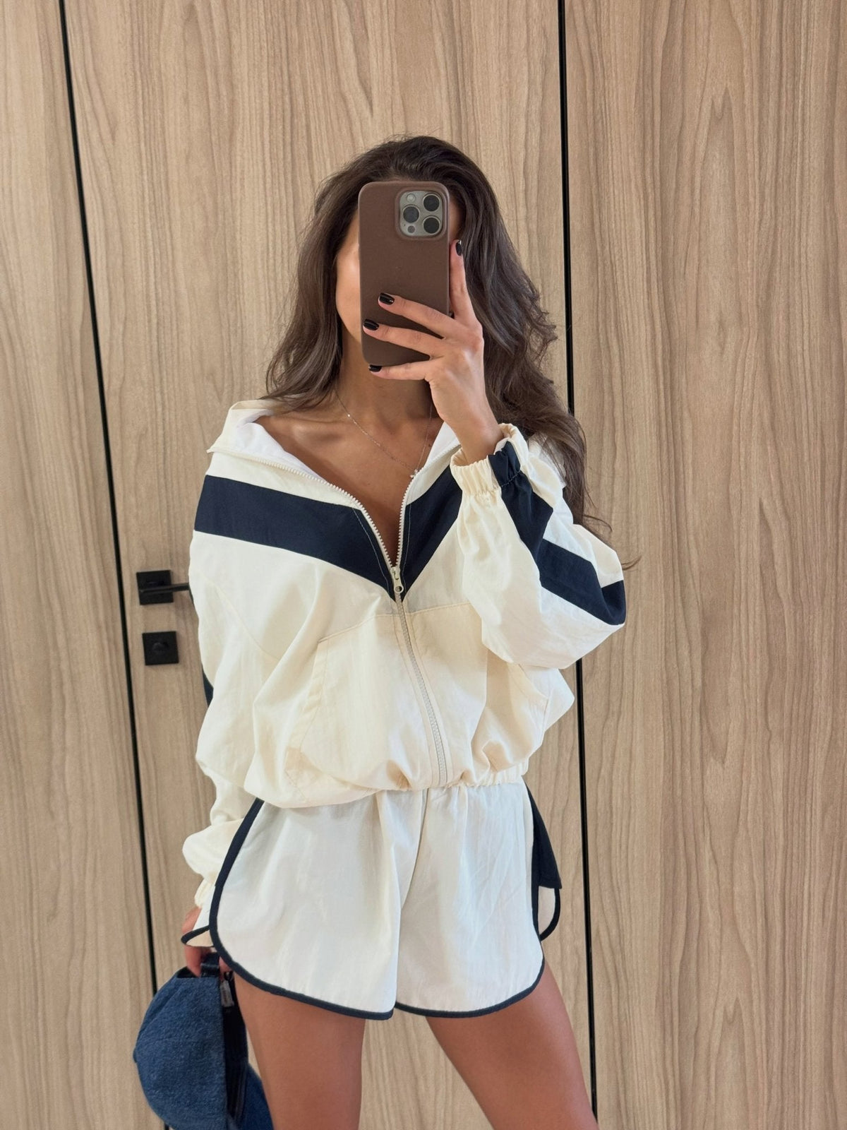 Shorts-Set mit Windjacke und durchgehendem Reissverschluss