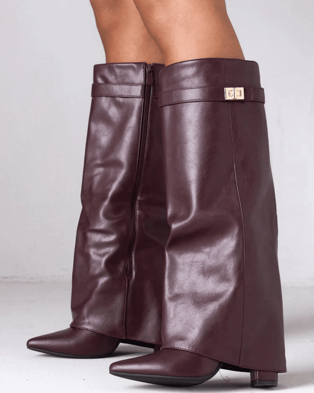 Hohe Kunstlederstiefel