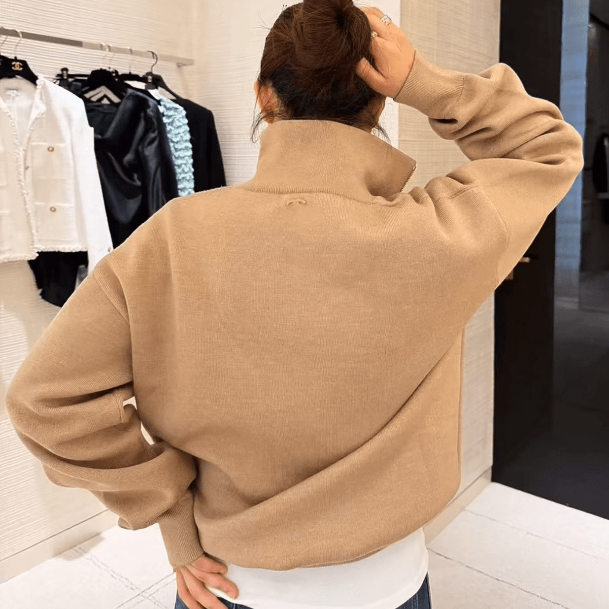 Strickpullover mit hohem Kragen und halbem Reissverschluss
