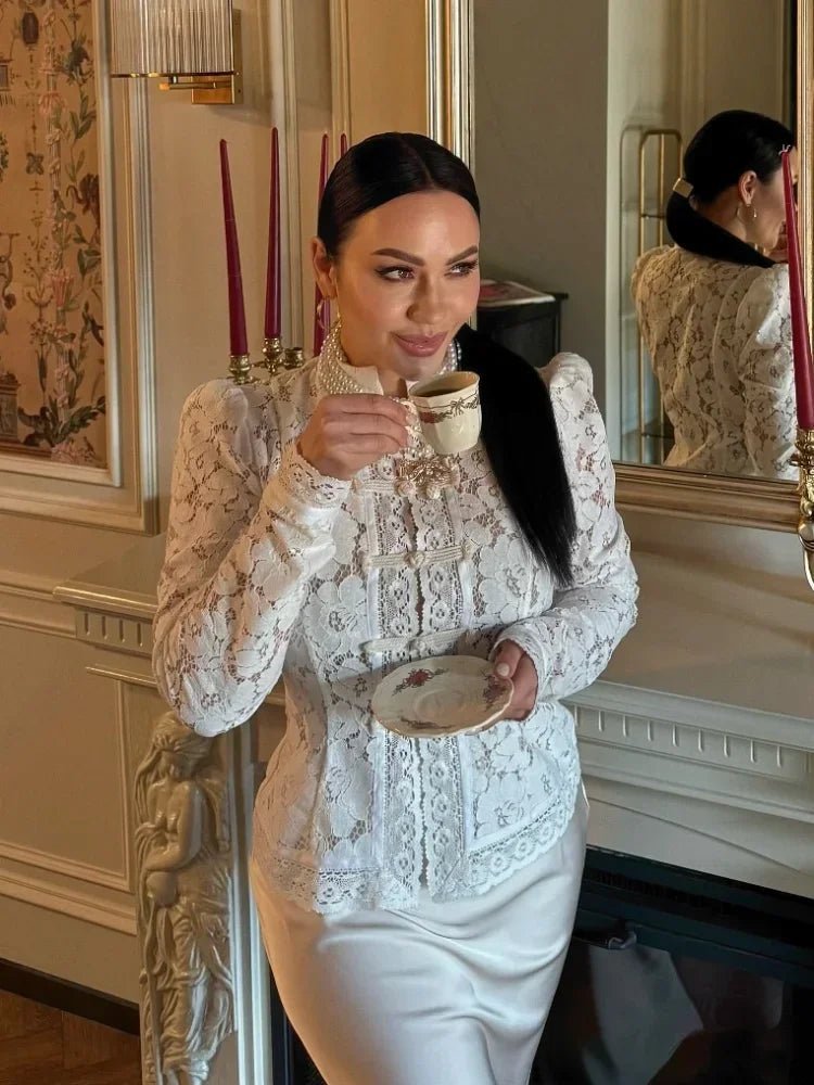 Nikki – Bluse mit Puffärmeln und Spitze
