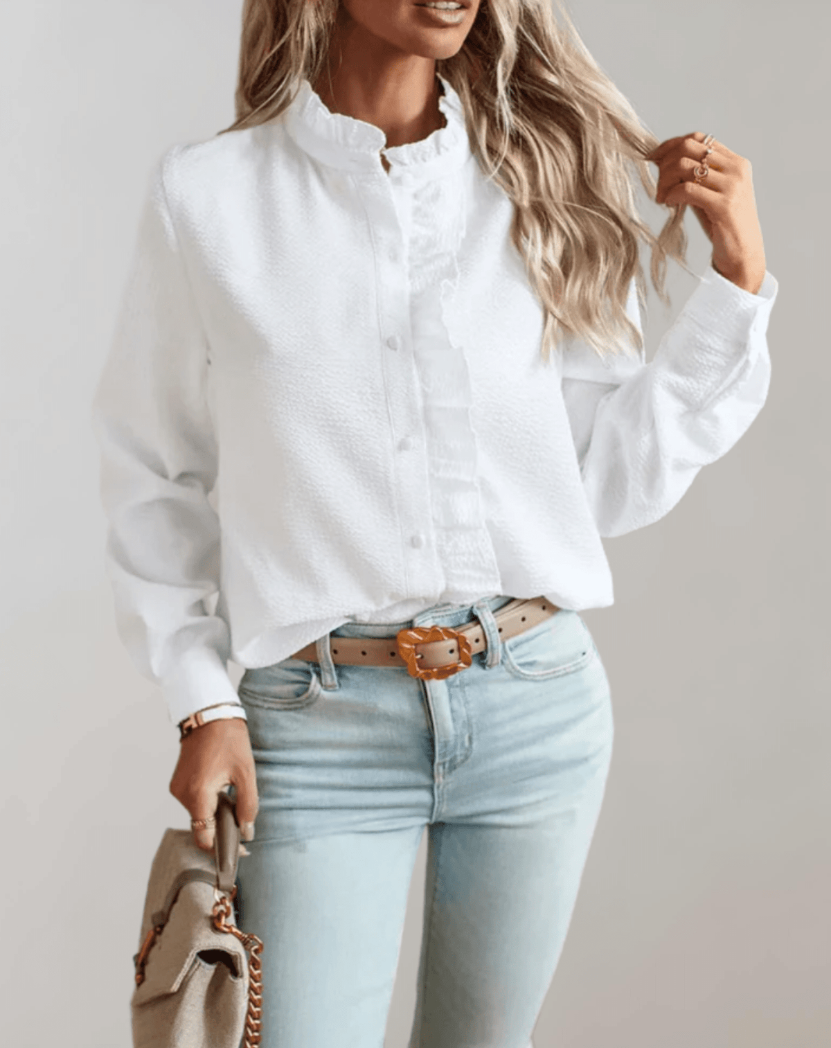 Agnieszka – Lockere Bluse mit Stehkragen und Rüschendetails