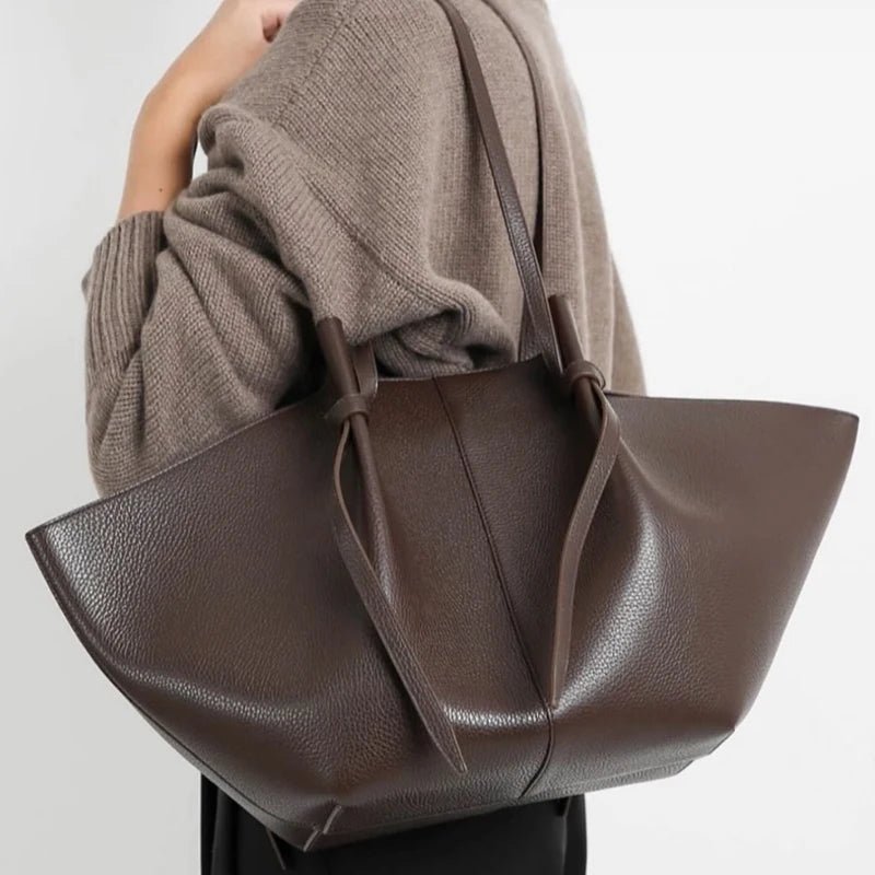 Geräumige Schultertasche
