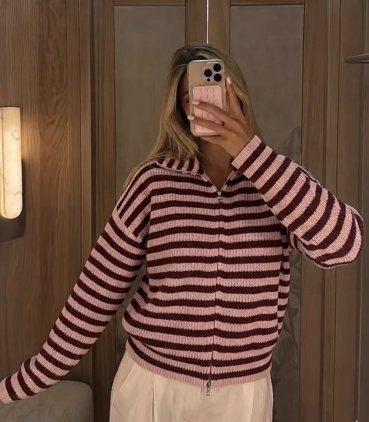Gestreifter Strick-Sweater mit Reißverschluss