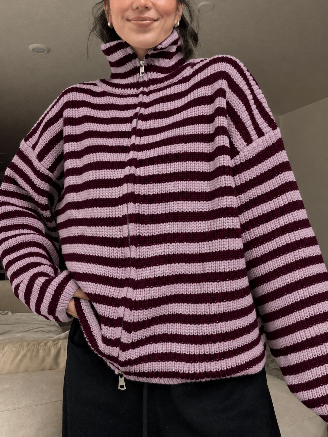 Gestreifter Strick-Sweater mit Reißverschluss
