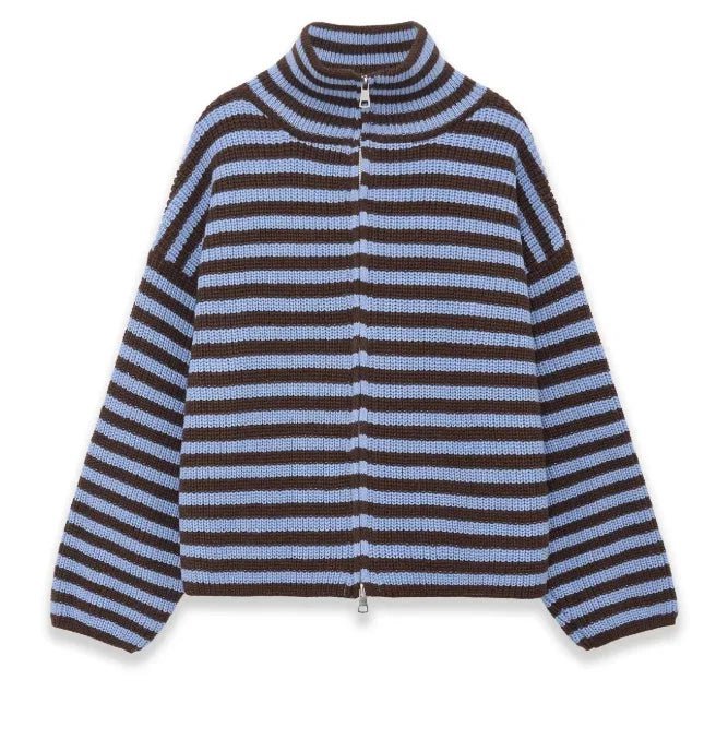 Gestreifte Strickjacke mit hohem Kragen und Reissverschluss