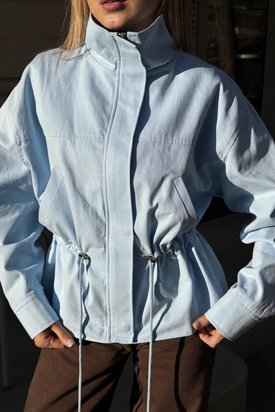 Stehkragenjacke mit Reißverschluss und Kordelzug