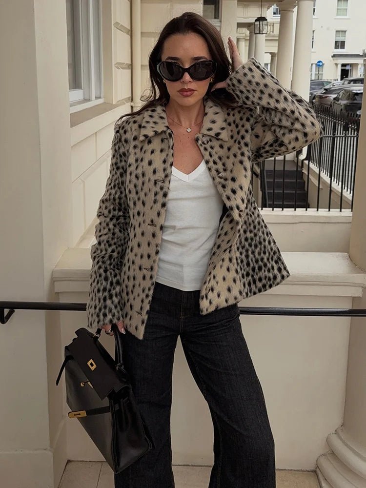 Cappotto in Pelliccia Sintetica con Stampa Leopardo e Revers