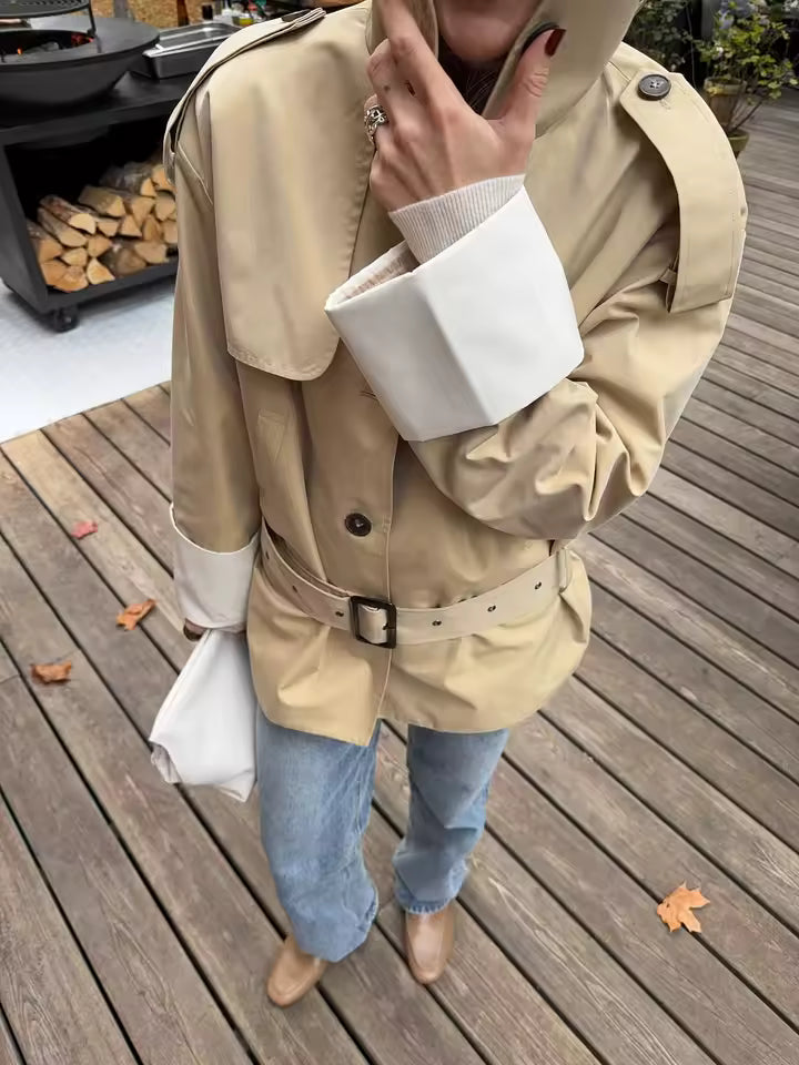 Trench con Cintura e Polsini a Contrasto