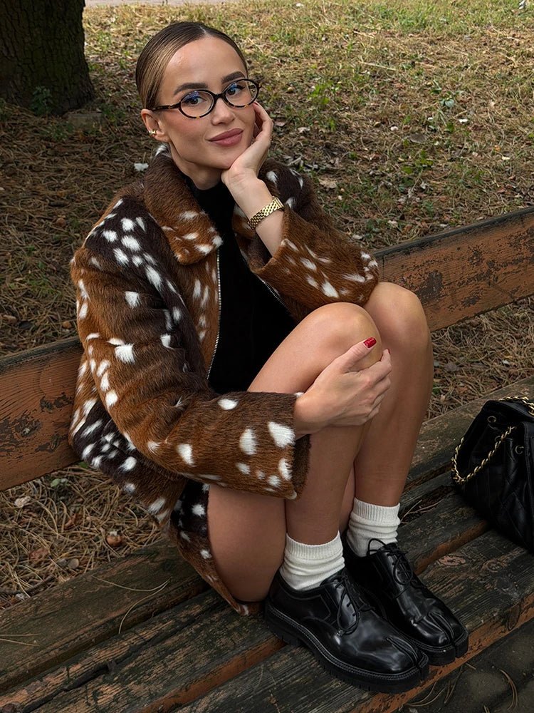 Bambi Kunstfelljacke und Shorts Set