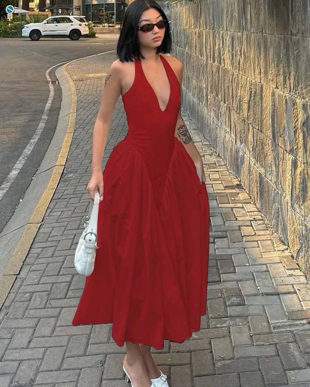 Gina – Chiffon-Maxikleid mit tiefem Ausschnitt