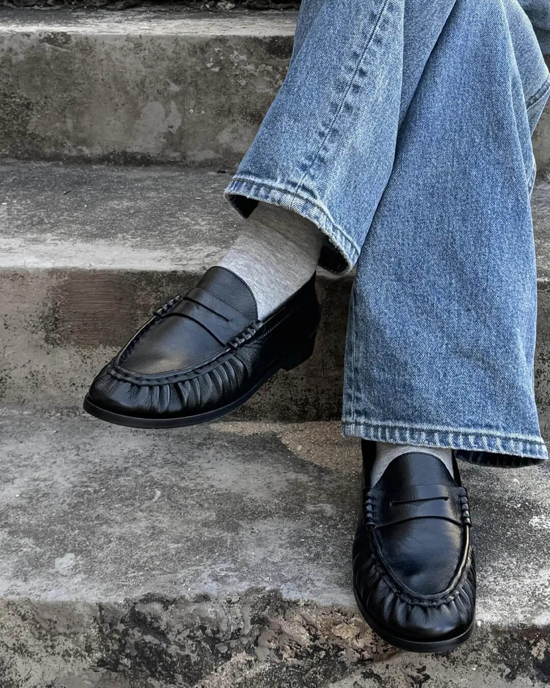 OLANE Classic Vegan Leather Slip-On Loafers Black40Shoes