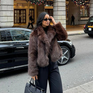 Manteau en fausse fourrure moelleuse et confortable