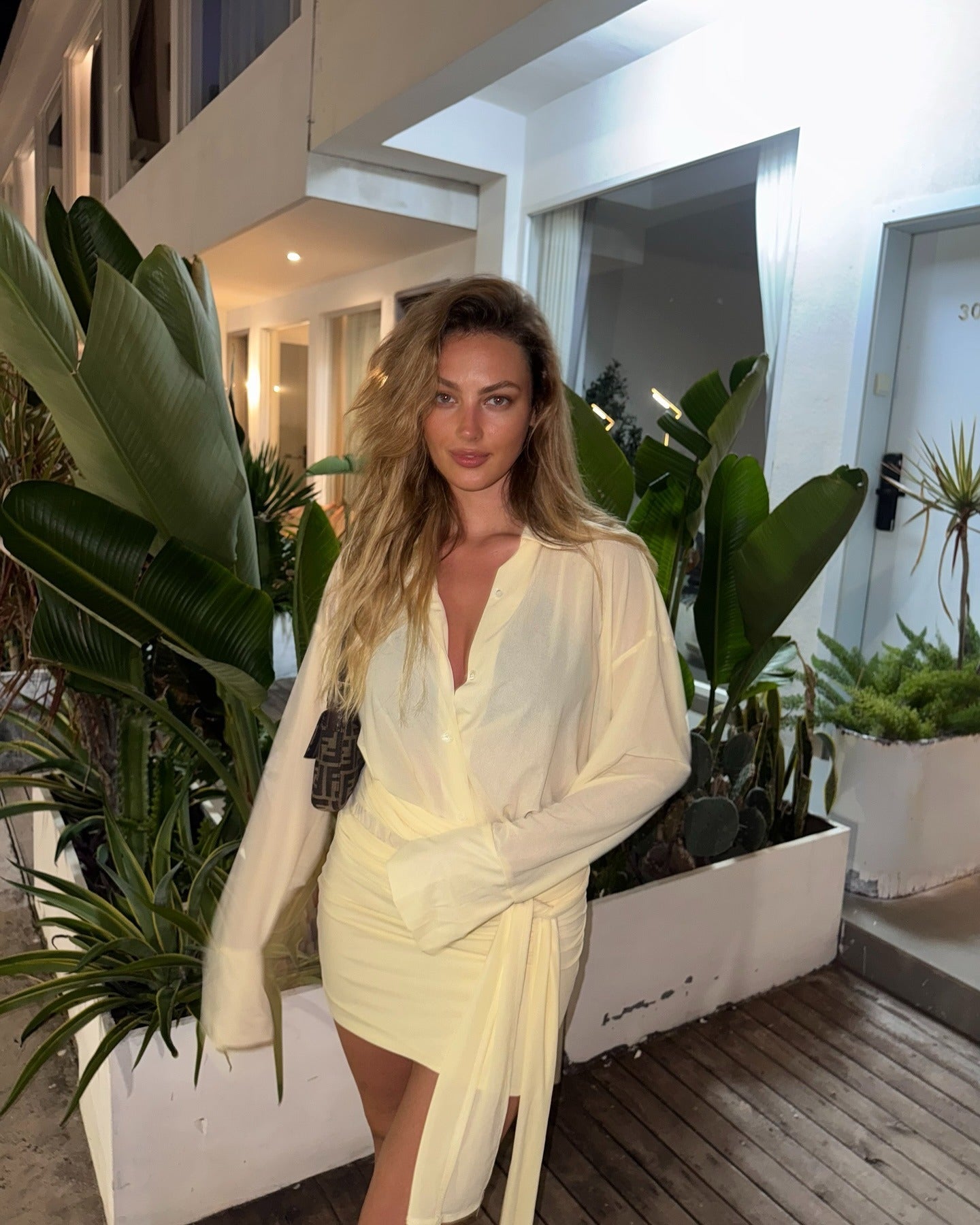 Eva – Langärmliges Hemdblusenkleid mit Raffungen