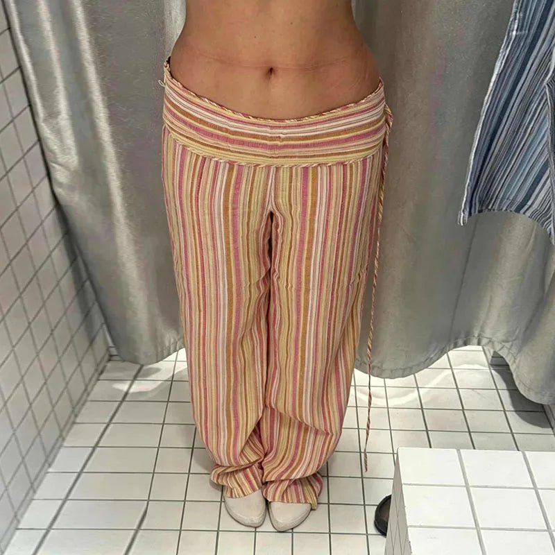 Leichte, gestreifte Low-Rise-Hose