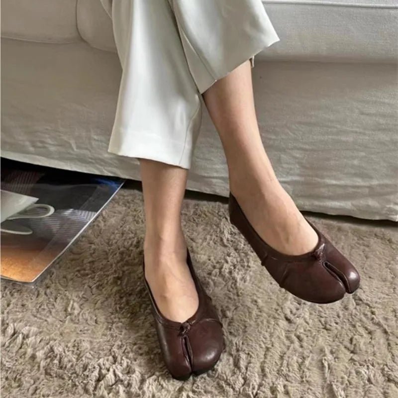 OLANE Slip-On Split-Toe Leather Mules Brown35Women's Shoes