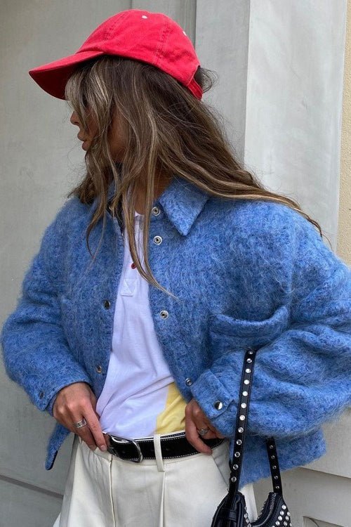 Kurze Jacke mit Druckknöpfen