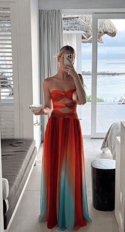 Trägerloses Maxi-Kleid mit vorderem Knoten