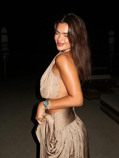 Top corto scollato allacciato Halter &amp; Gonna