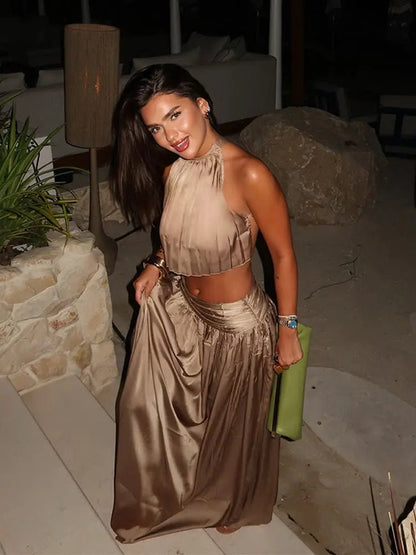 Top corto scollato allacciato Halter &amp; Gonna