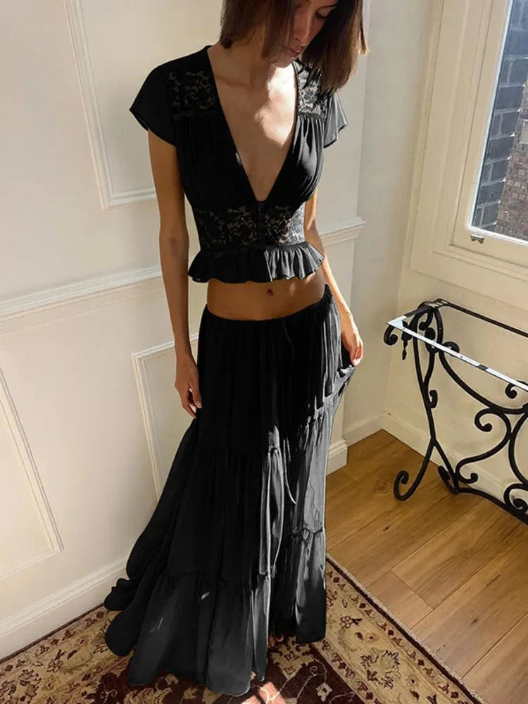 Zweiteiler aus Chiffon: Spitzen-Crop-Top mit V-Ausschnitt