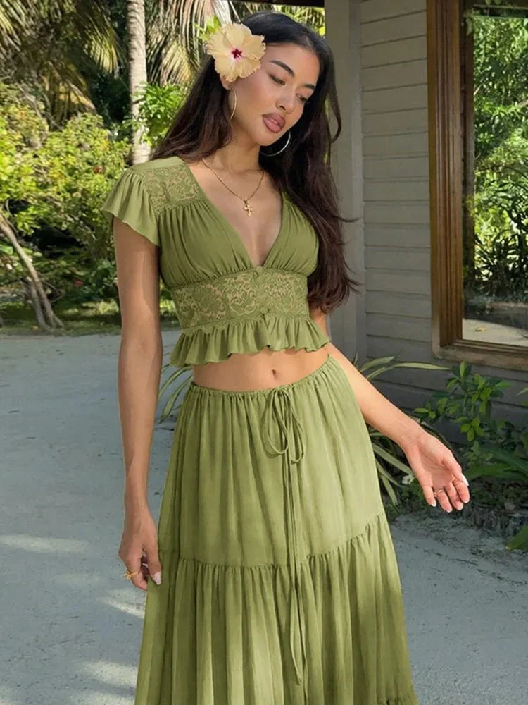 Zweiteiler aus Chiffon: Spitzen-Crop-Top mit V-Ausschnitt